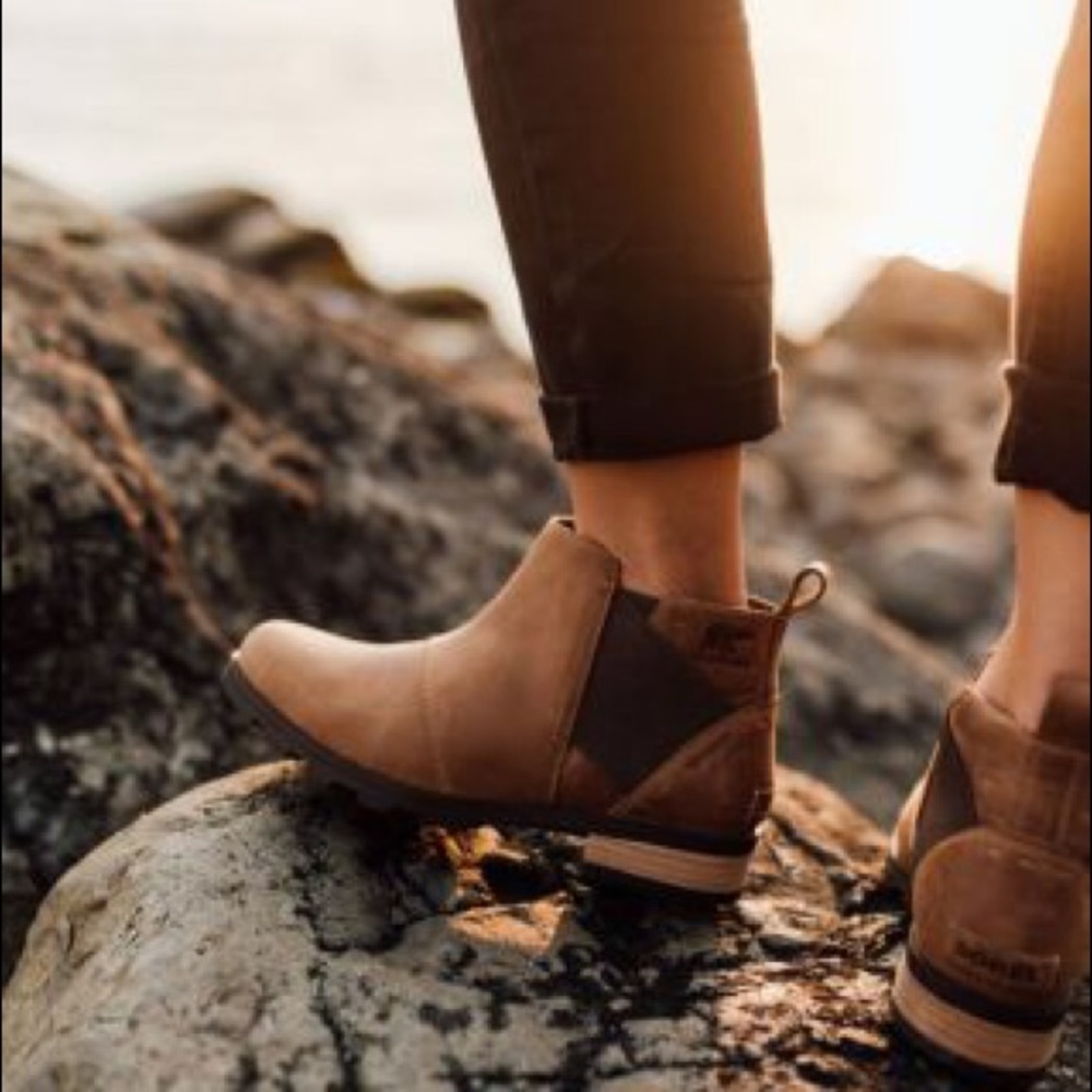 Sorel Women’s Emelie Chelsea Boots